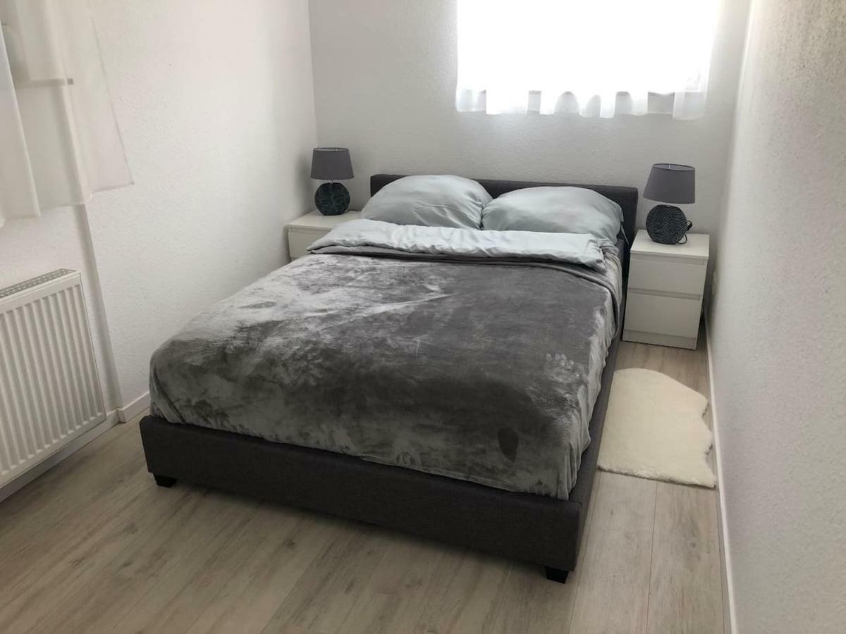 Moderne 3-zimmer In Stuttgart-freiberg Apartment